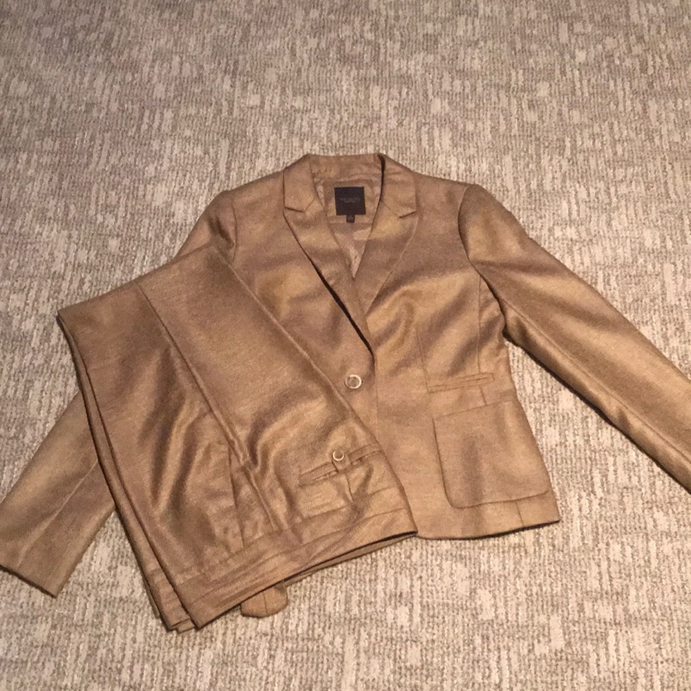 The Limited women’s tweed gold pant suit